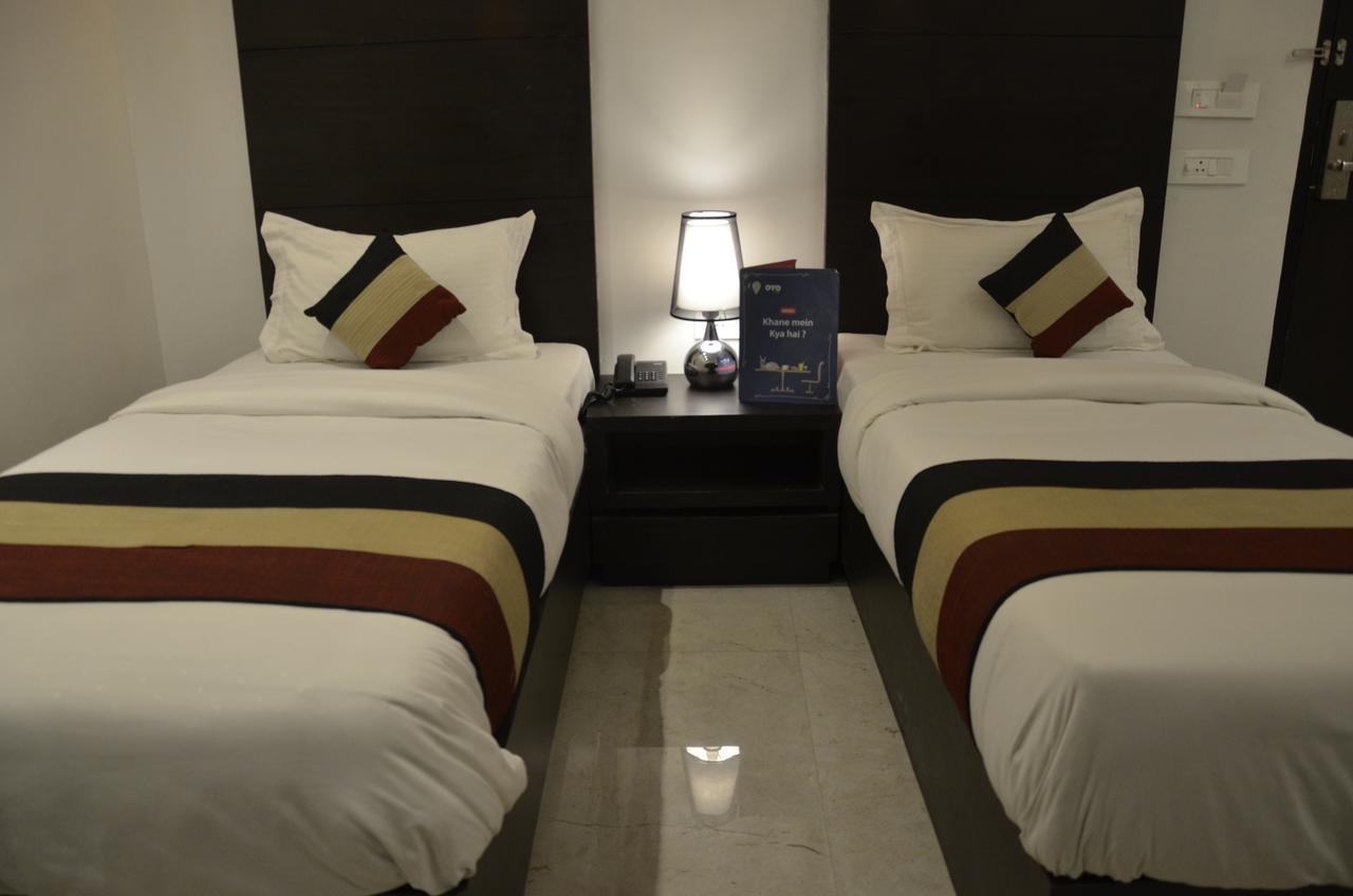 Oyo 1358 Hotel Crossroad Lucknow Ngoại thất bức ảnh